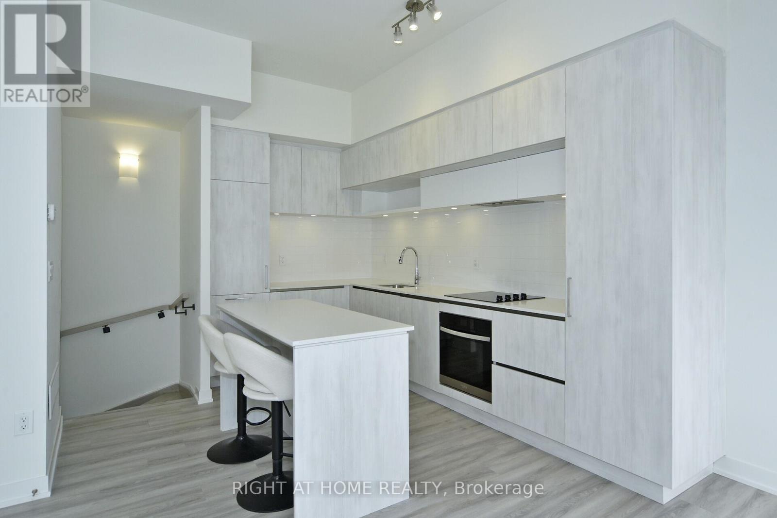 Property at 1022 - 14 DAVID EYER ROAD image 5