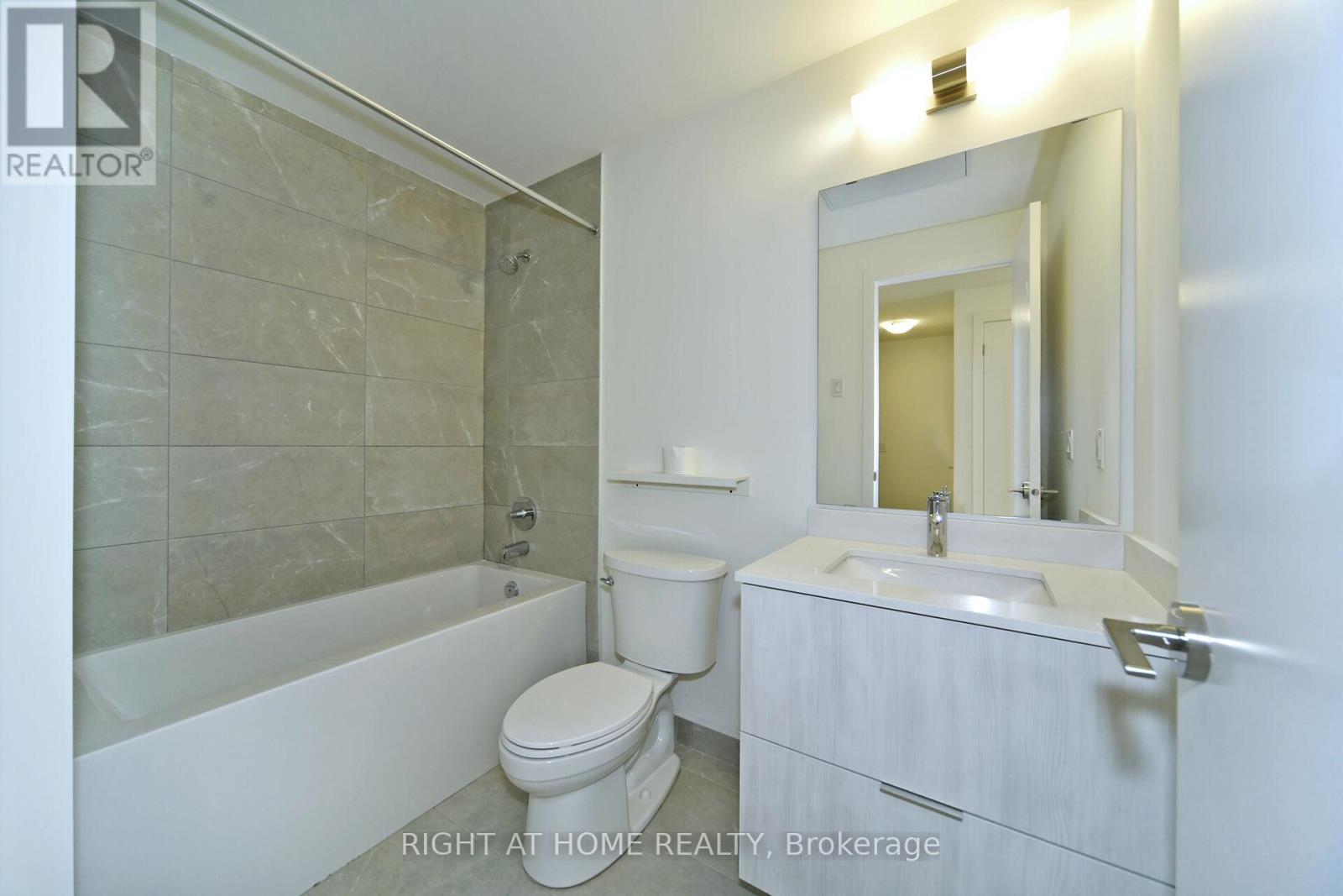 1022 - 14 David Eyer Road, Richmond Hill, Ontario  L4S 0N4 - Photo 9 - N12323521