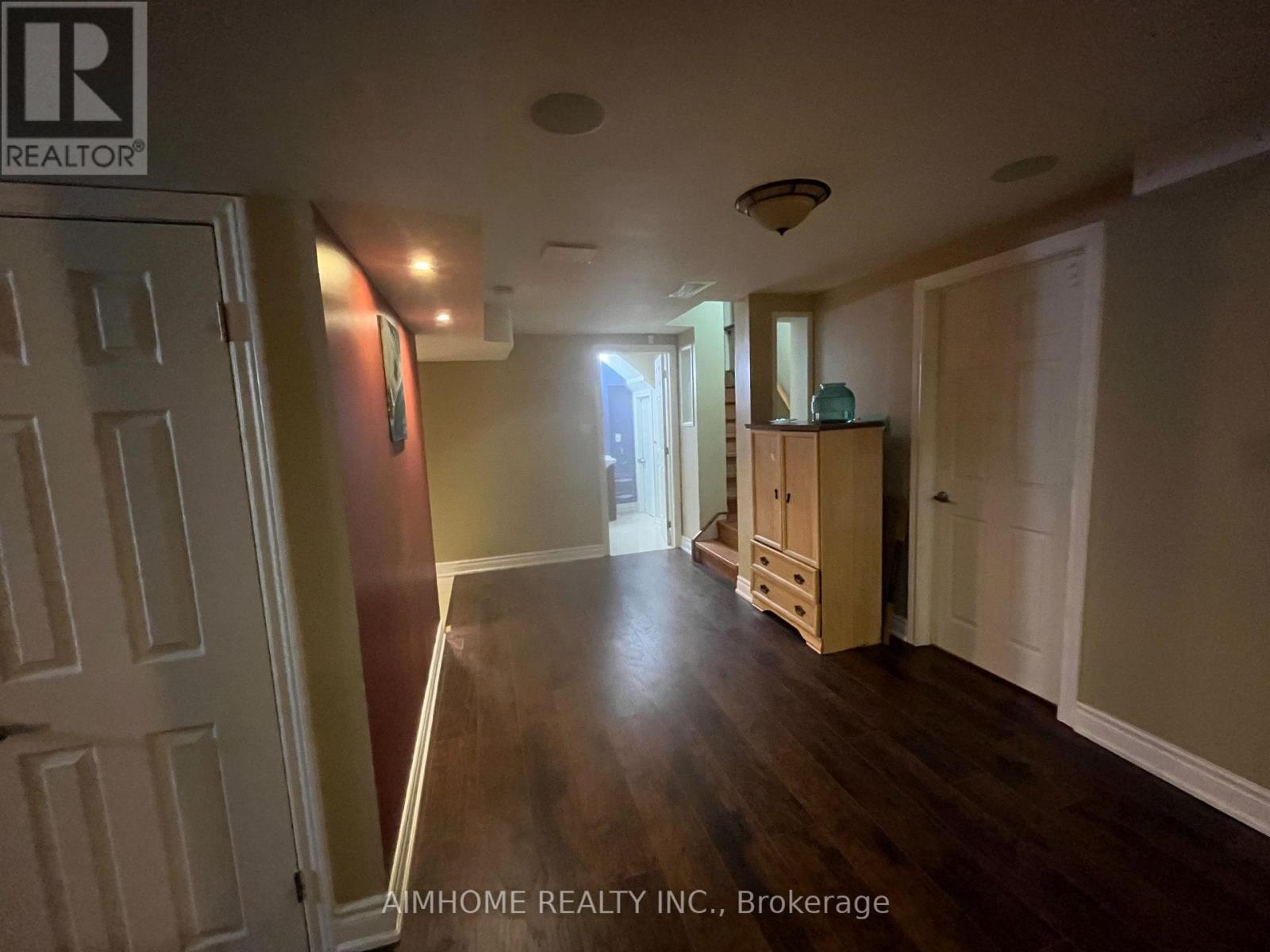 Bsmt - 881 Knotty Pine Grove, Mississauga, Ontario  L5W 1K2 - Photo 9 - W12323482