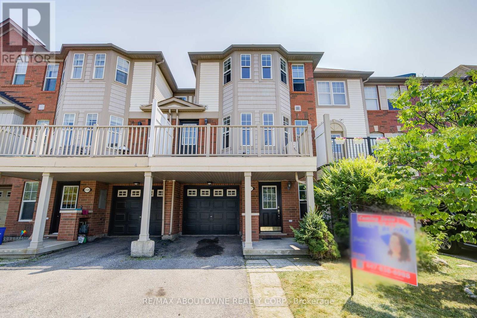 Property at 3127 STORNOWAY CIRCLE image 2