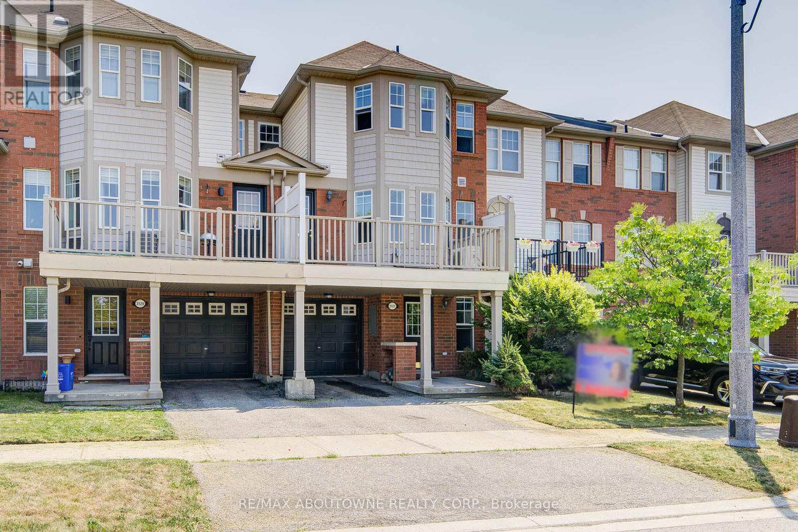 Property at 3127 STORNOWAY CIRCLE image 3