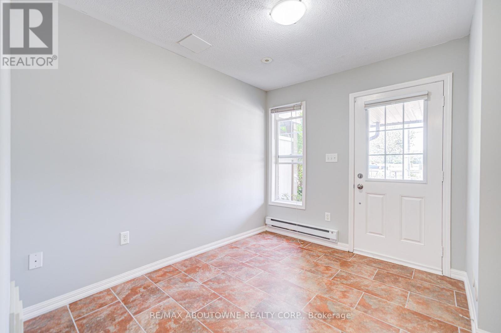 Property at 3127 STORNOWAY CIRCLE image 4