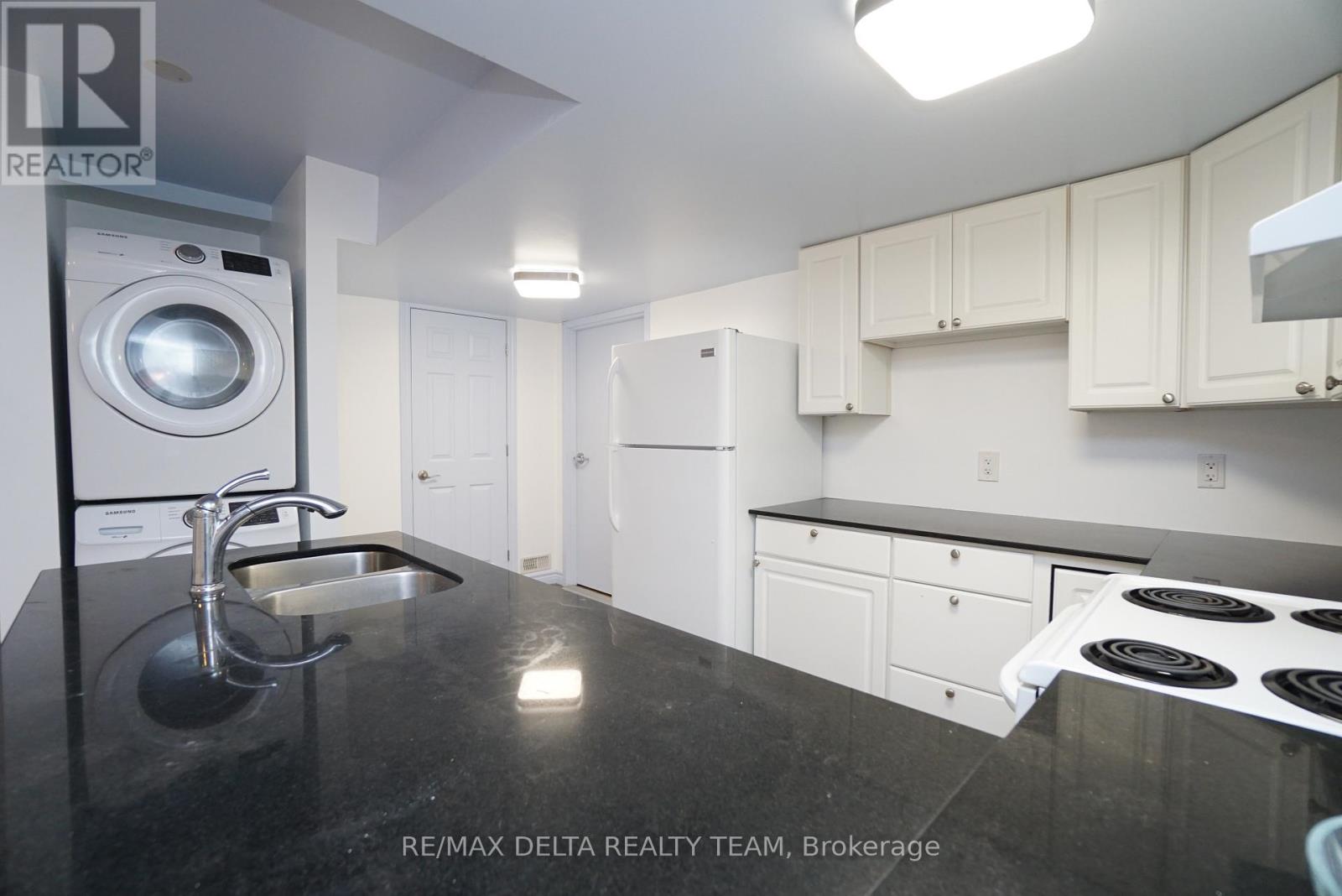 498 Moodie Drive, Ottawa, Ontario  K2H 8A7 - Photo 21 - X12323563