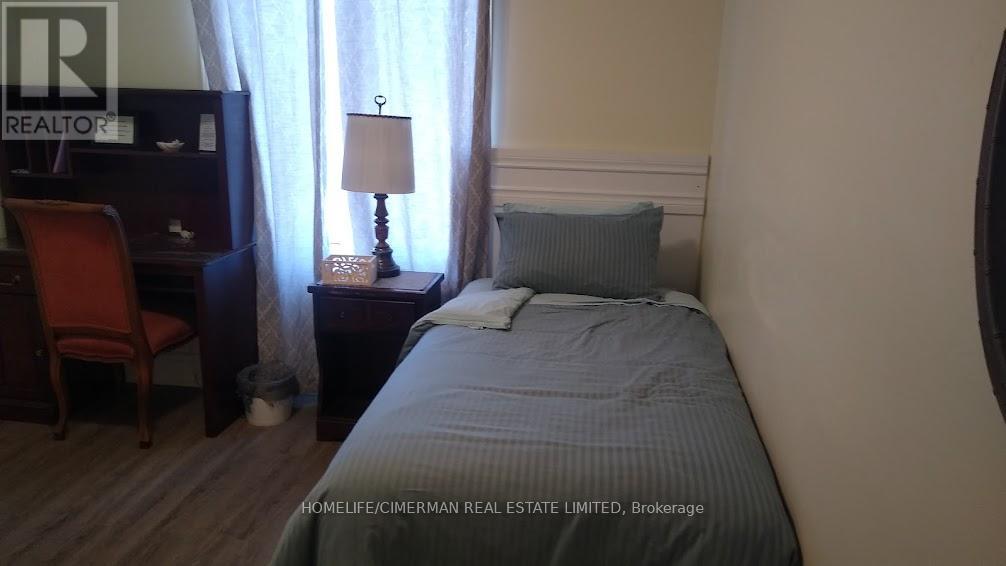 313 Murray Ross Parkway, Toronto, Ontario  M3J 3N8 - Photo 26 - W12295123