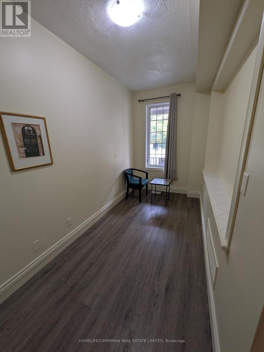313 Murray Ross Parkway, Toronto, Ontario  M3J 3N8 - Photo 28 - W12295123
