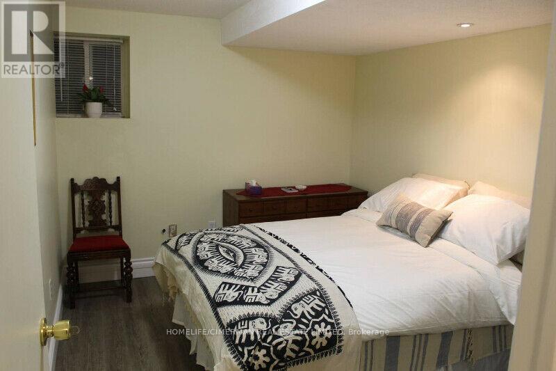 313 Murray Ross Parkway, Toronto, Ontario  M3J 3N8 - Photo 30 - W12295123