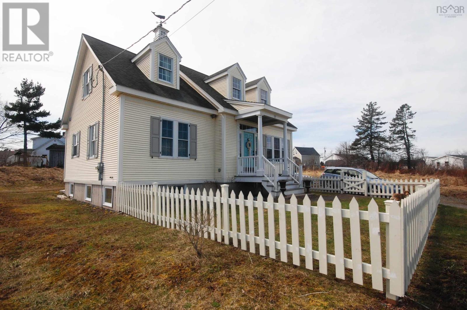 27 Alex Terrace, Antigonish, N.s., Antigonish, Nova Scotia  B2G 0A6 - Photo 1 - 202503572