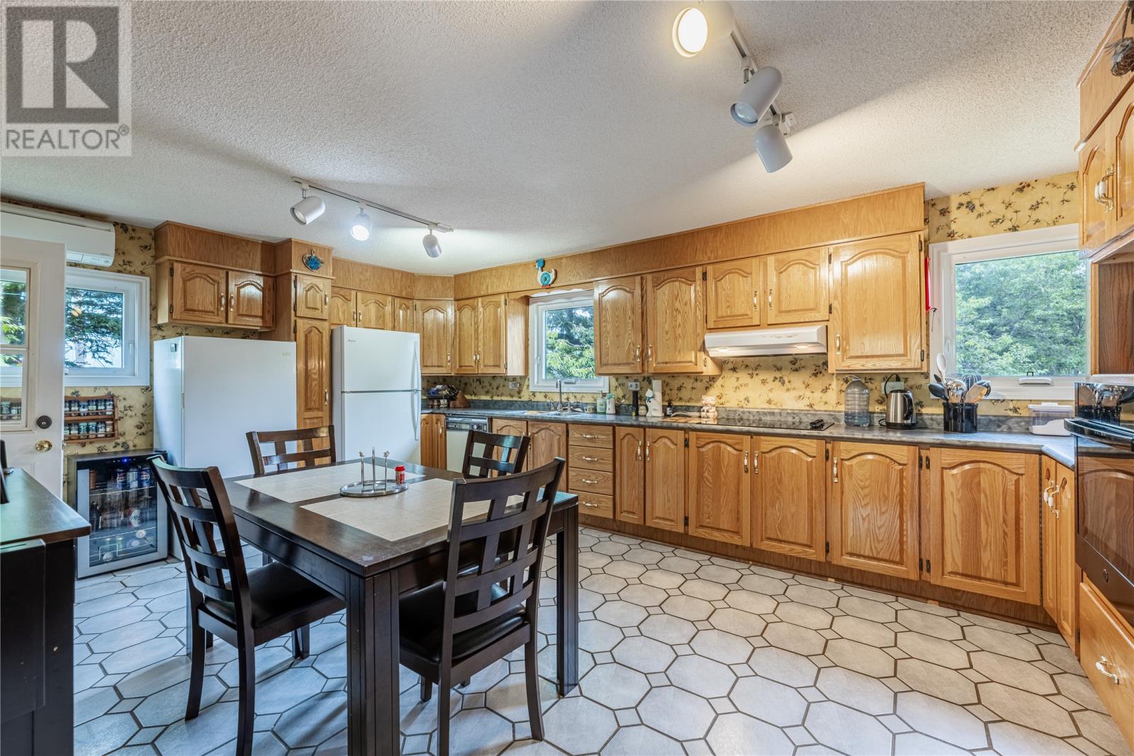 Property at 77 Dunn's Hill Road image 5