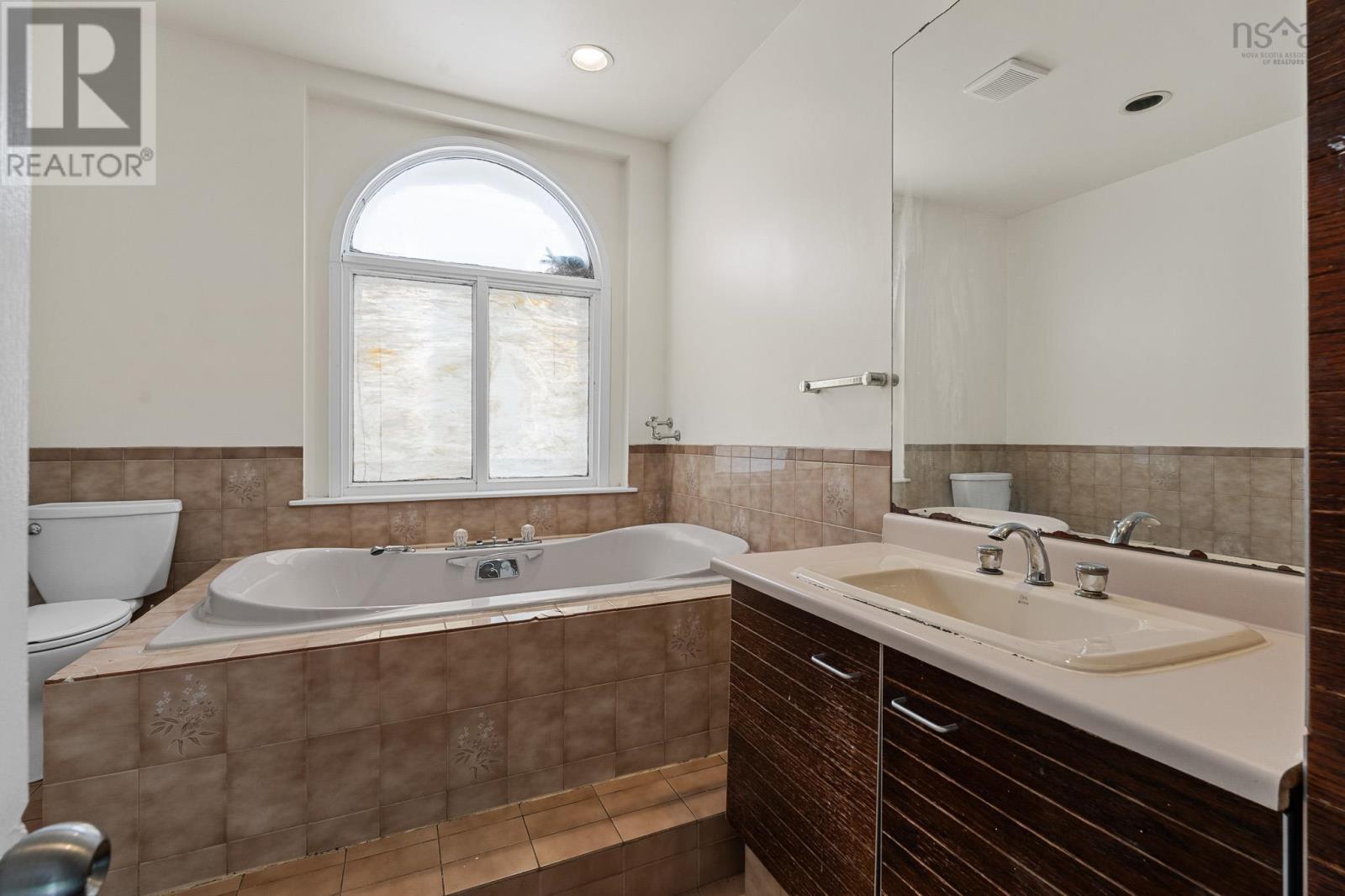 6040 Charles Street, Halifax, Nova Scotia  B3K 1L1 - Photo 33 - 202516486