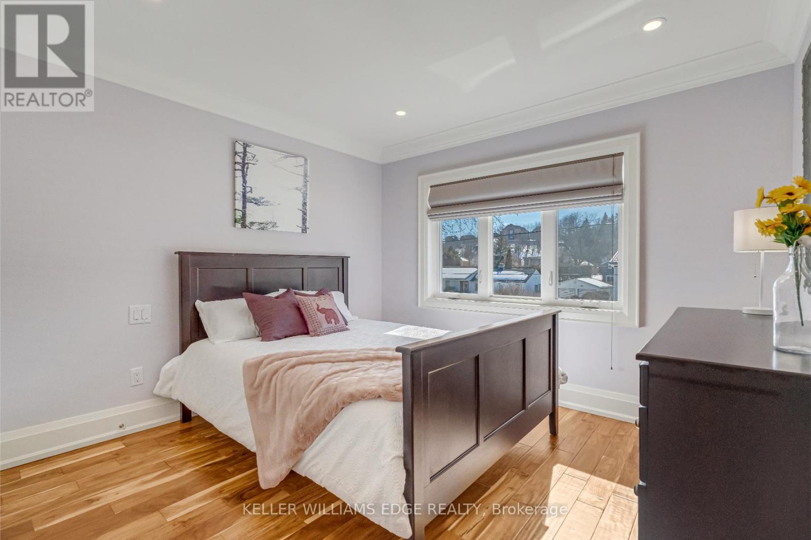 6 Credit Street, Halton Hills, Ontario  L7G 2W1 - Photo 12 - W12323573