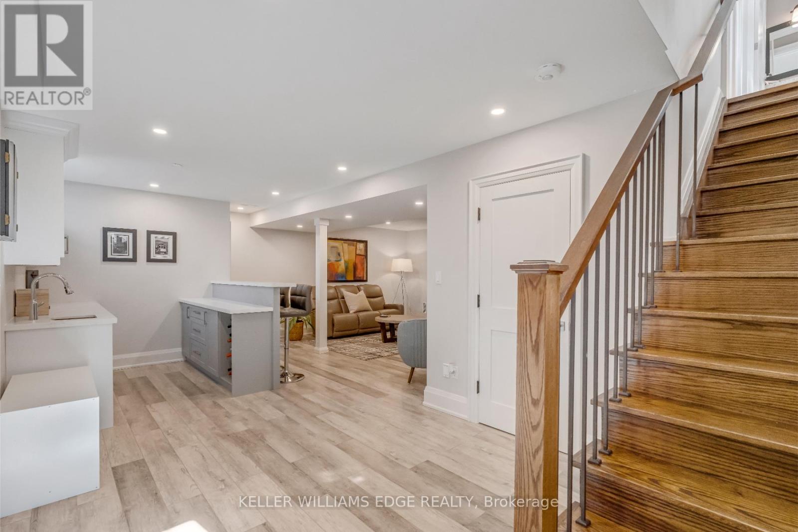 6 Credit Street, Halton Hills, Ontario  L7G 2W1 - Photo 17 - W12323573