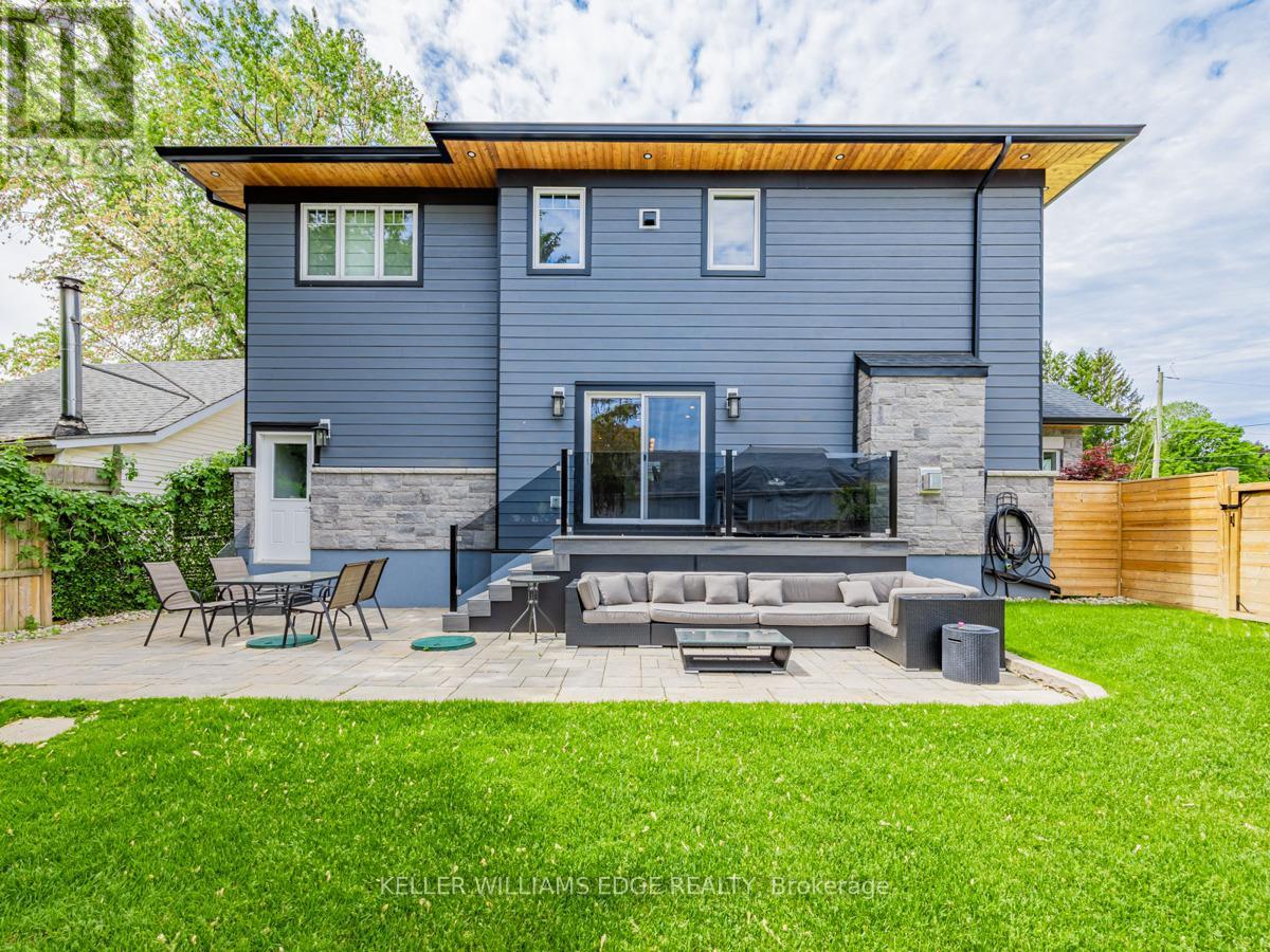 6 Credit Street, Halton Hills, Ontario  L7G 2W1 - Photo 24 - W12323573