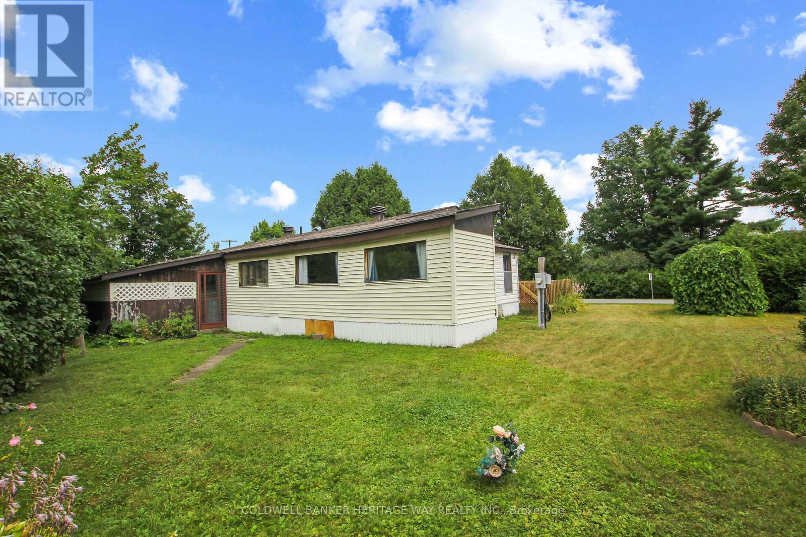 1 Pinewood Avenue, Beckwith, Ontario  K7C 3P1 - Photo 19 - X12323594