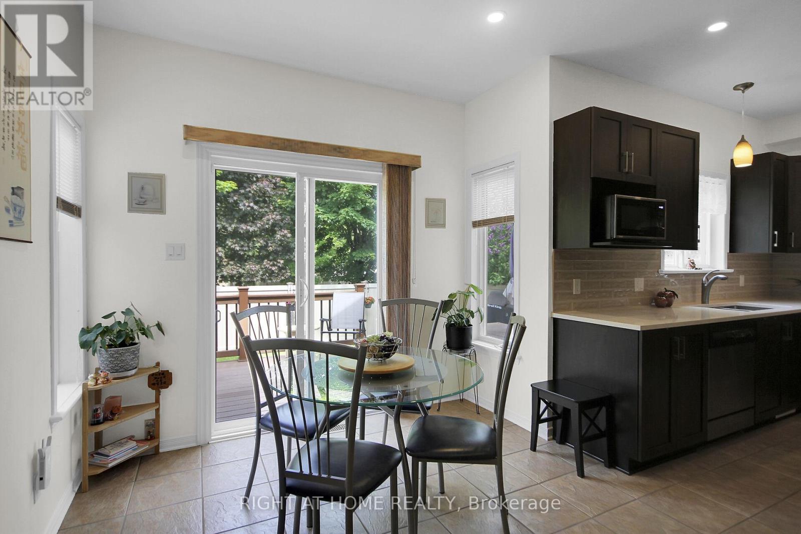 13 Sirocco Crescent, Ottawa, Ontario  K2S 1Z7 - Photo 13 - X12323613