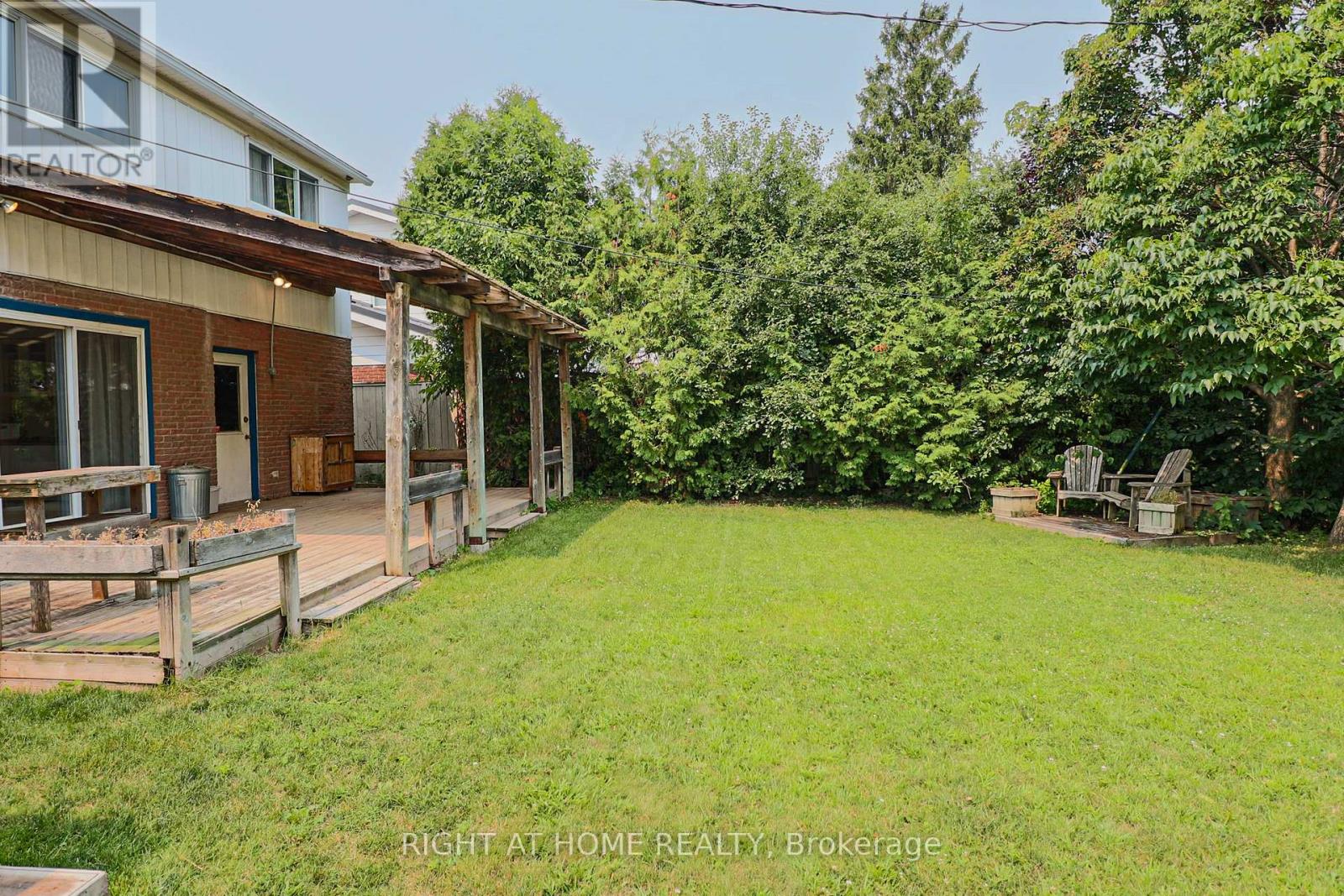 841 Thorndale Drive, Ottawa, Ontario  K1V 6Y1 - Photo 30 - X12323614