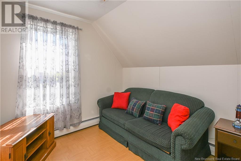 351 Saint-Pierre E. Boulevard, Caraquet, New Brunswick  E1W 1B4 - Photo 25 - NB124098