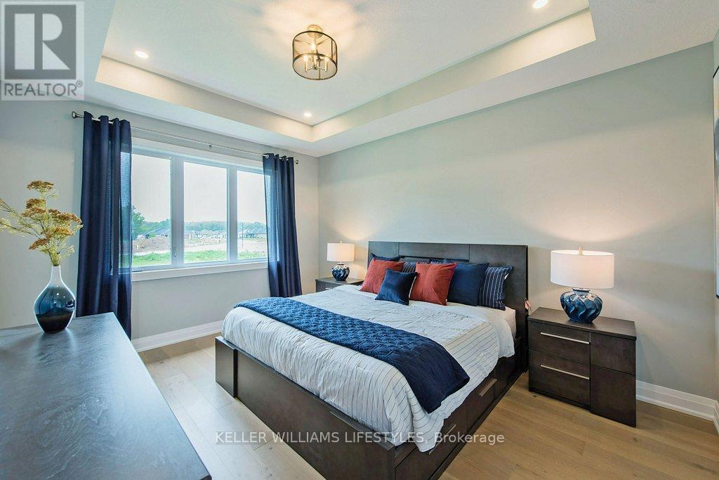 6768 Heathwoods Avenue, London South (South V), Ontario  N6P 0M2 - Photo 15 - X12188115