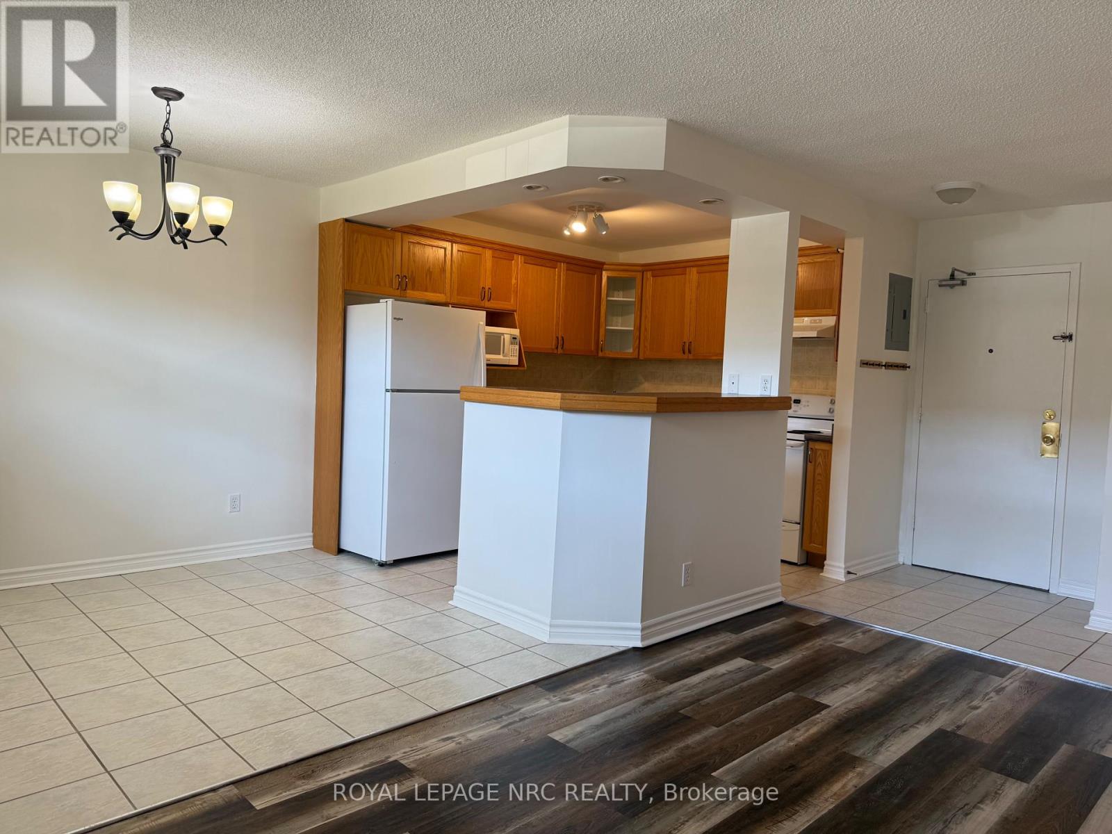 103 - 264 Oakdale Avenue, St. Catharines, Ontario  L2P 2K4 - Photo 10 - X12311142