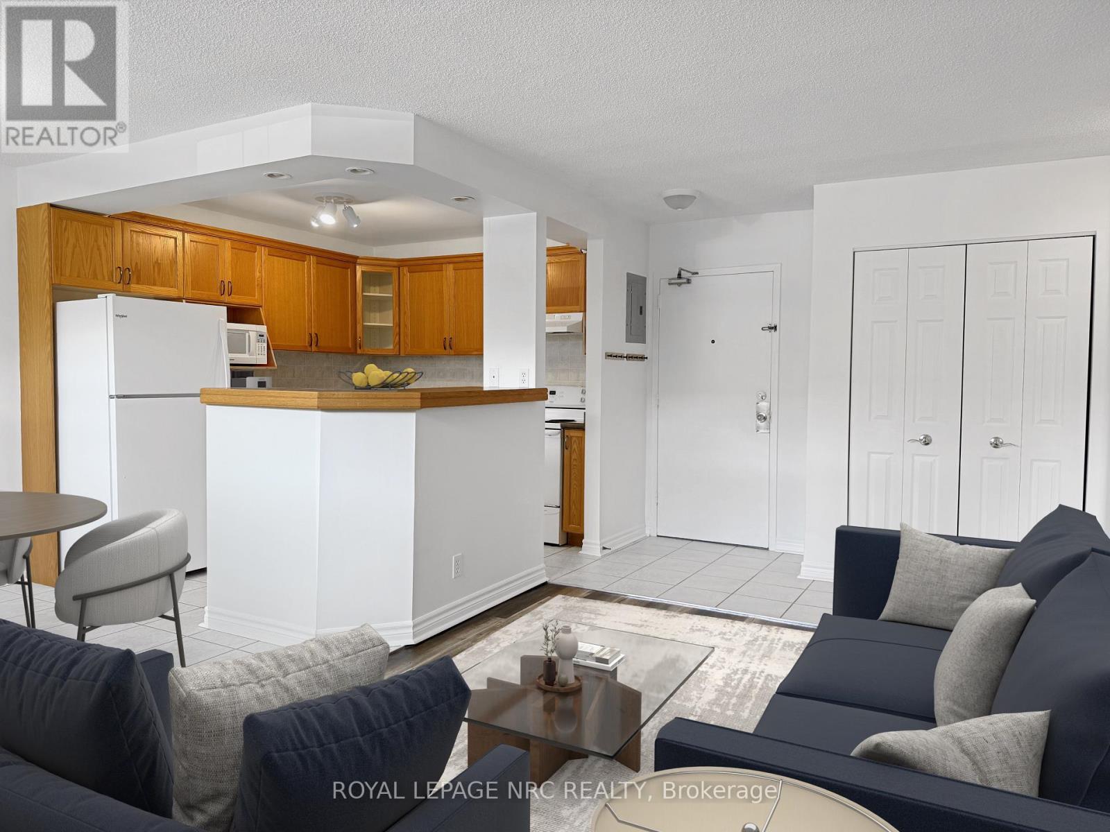 103 - 264 Oakdale Avenue, St. Catharines, Ontario  L2P 2K4 - Photo 5 - X12311142