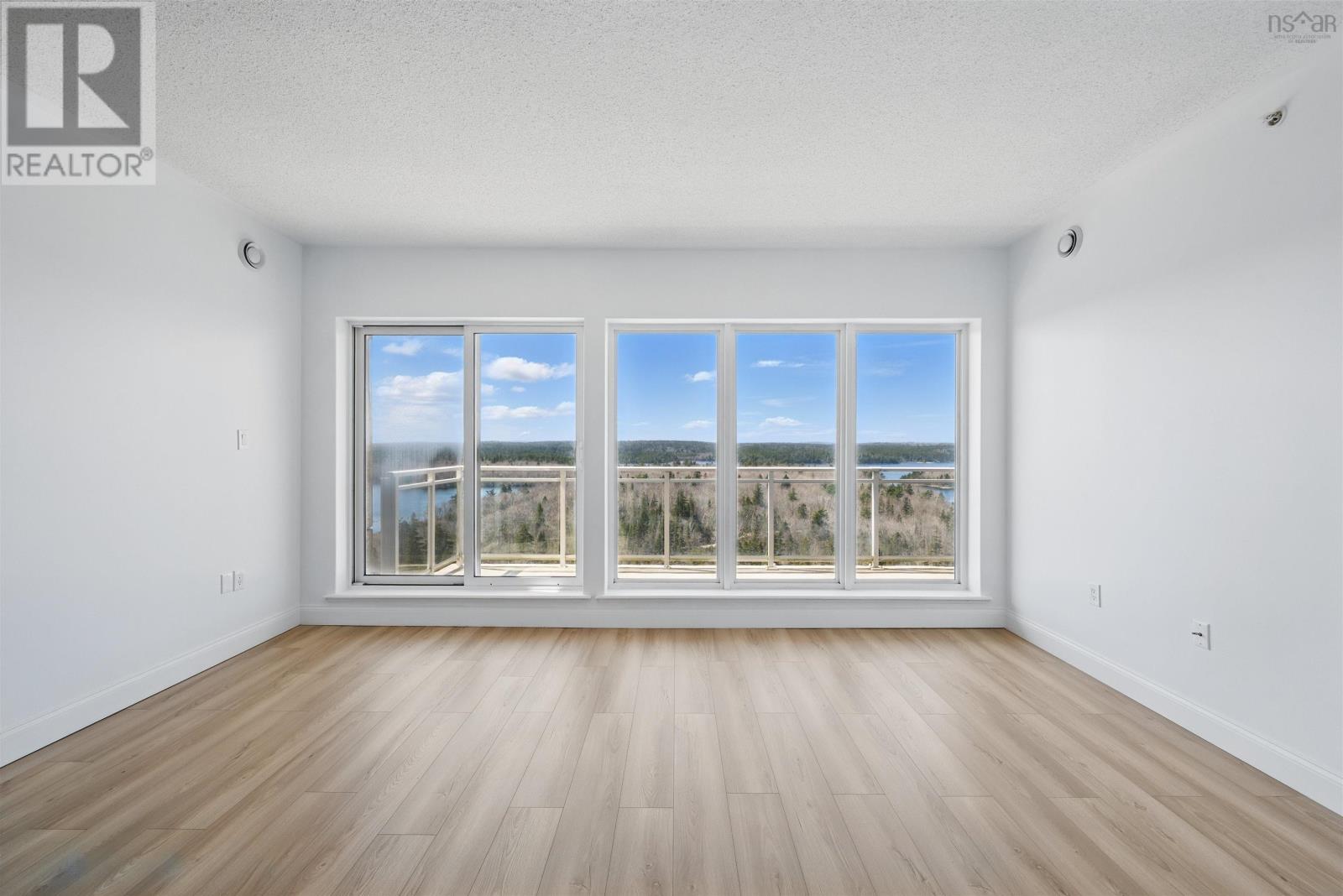 Property at 1006 60 Walter Havill Drive image 3