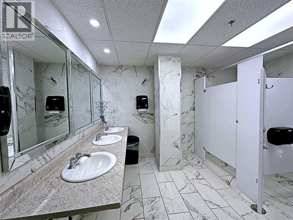 Lower, 10006 Macdonald Avenue, Fort Mcmurray, Alberta  T9H 1S8 - Photo 28 - A2193314