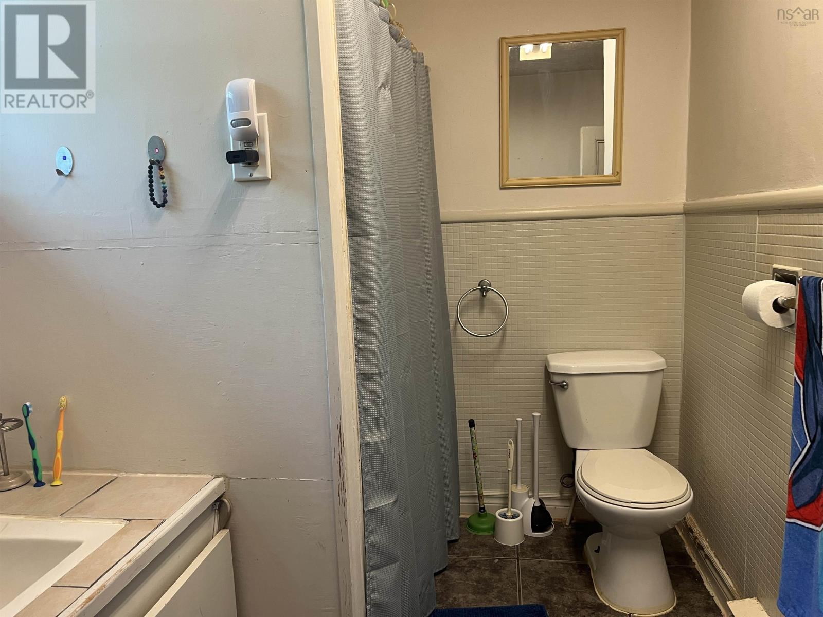 141 Mackay Street, Stellarton, Nova Scotia  B0K 1S0 - Photo 11 - 202514349