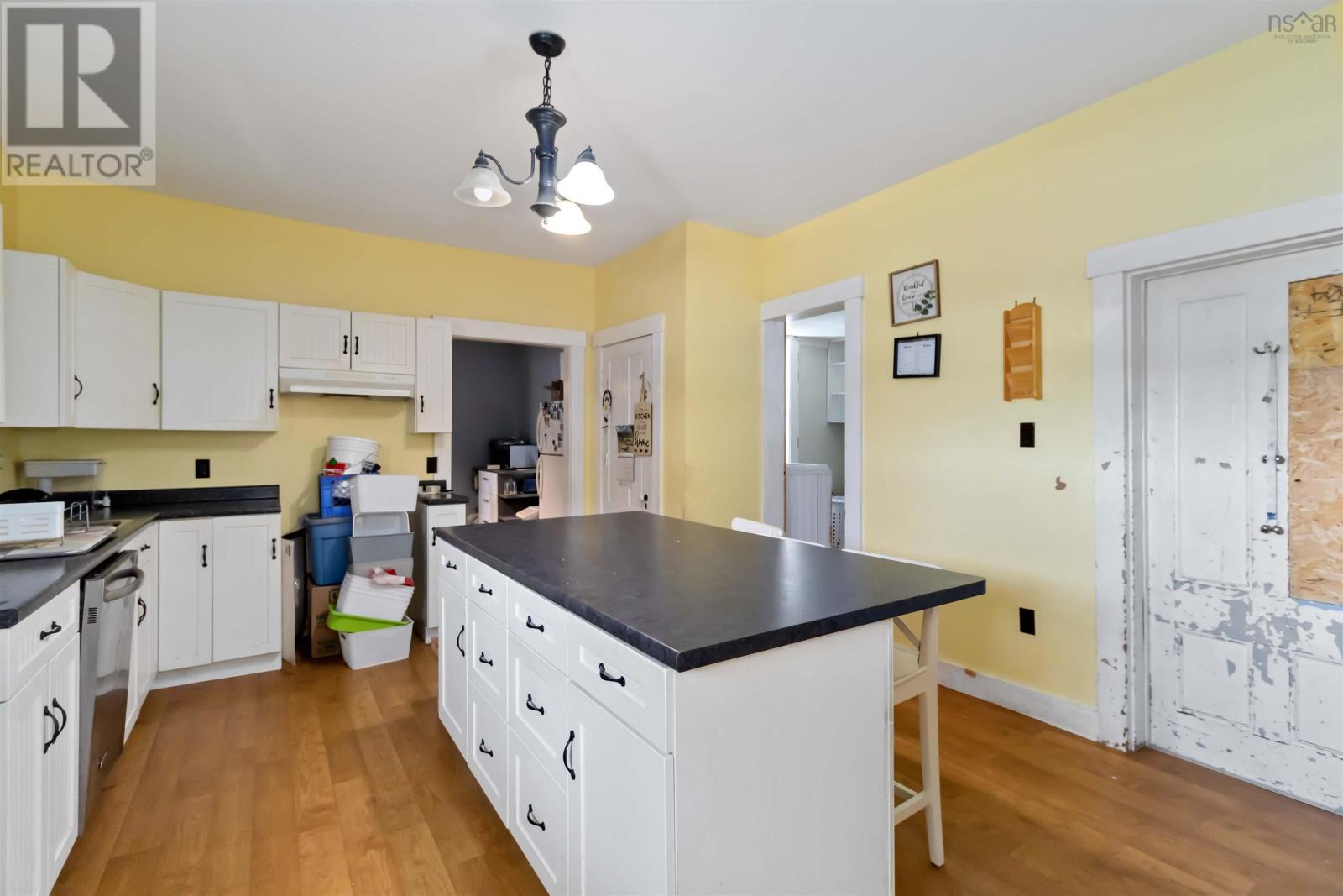 101 Pleasant Street, Bridgewater, Nova Scotia  B4V 1N3 - Photo 32 - 202517094