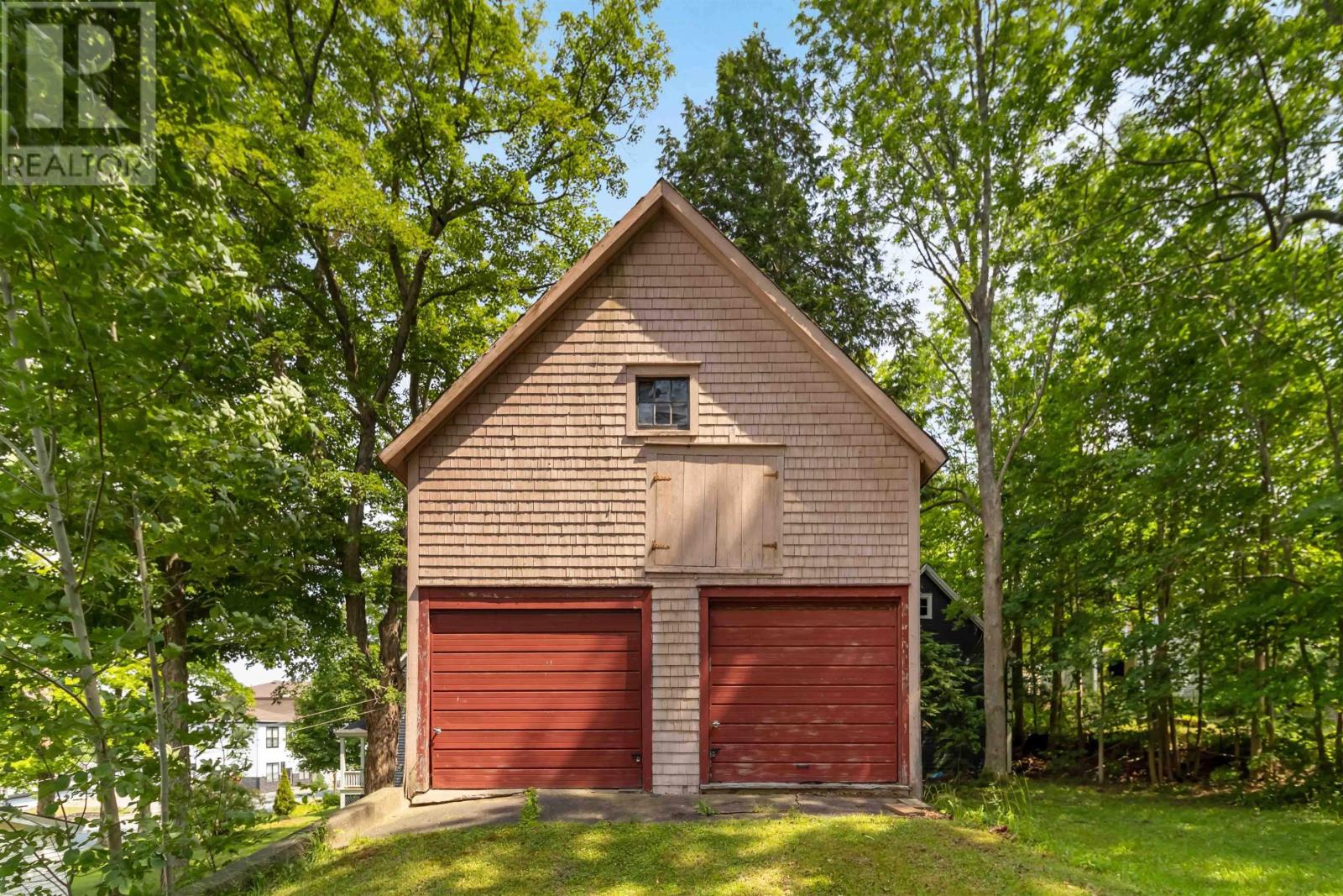 101 Pleasant Street, Bridgewater, Nova Scotia  B4V 1N3 - Photo 4 - 202517094