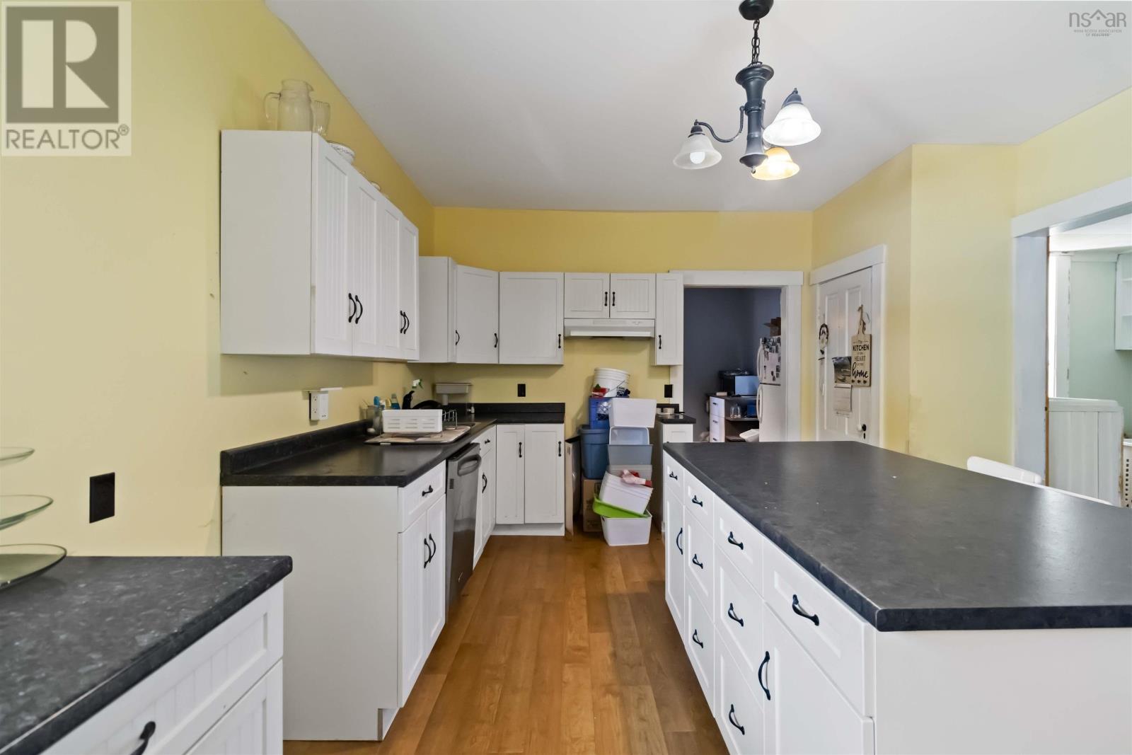 101 Pleasant Street, Bridgewater, Nova Scotia  B4V 1N3 - Photo 34 - 202517094