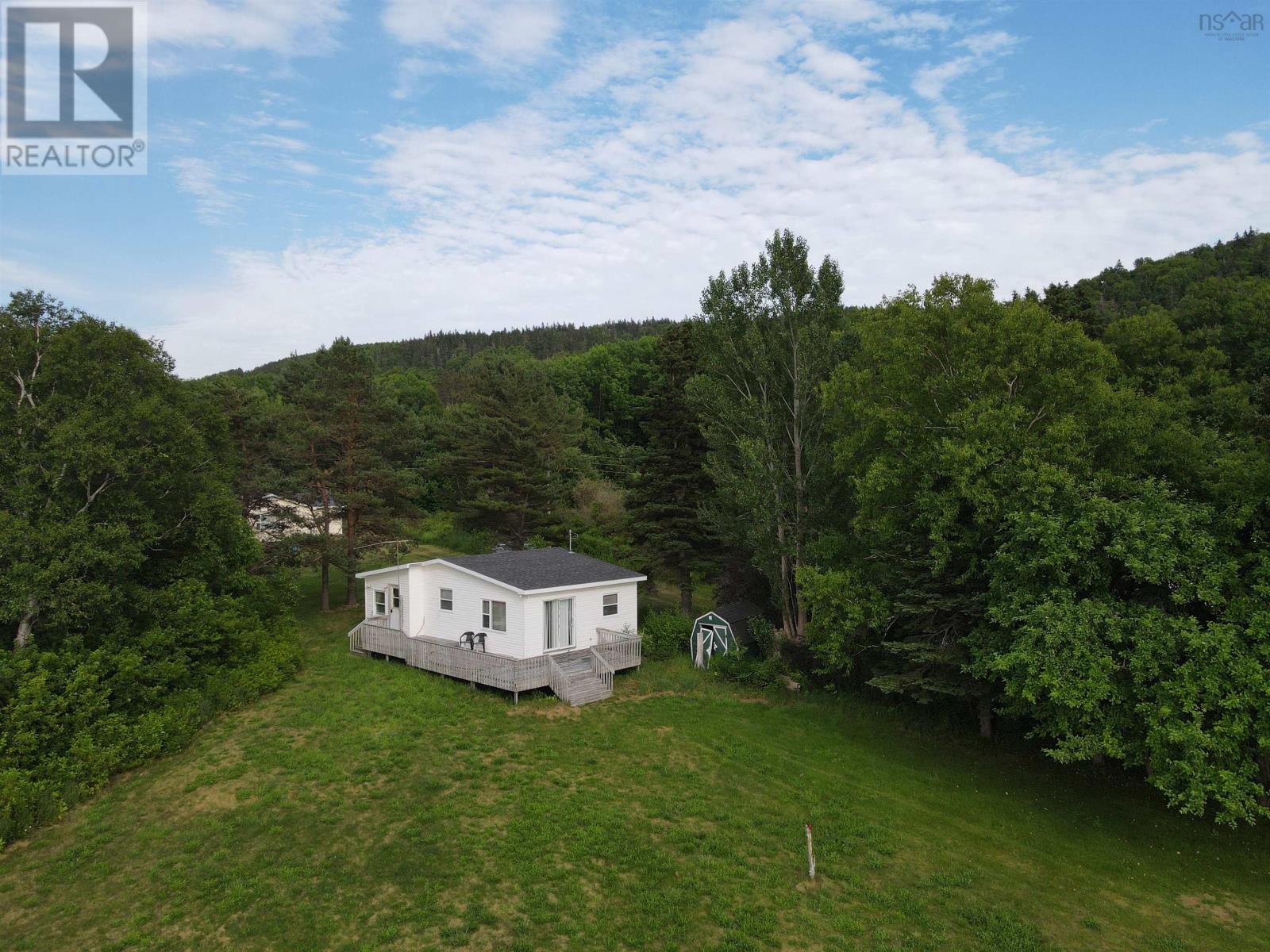 8356 East Bay Highway, Big Pond, Nova Scotia  B1J 1Z6 - Photo 4 - 202516868