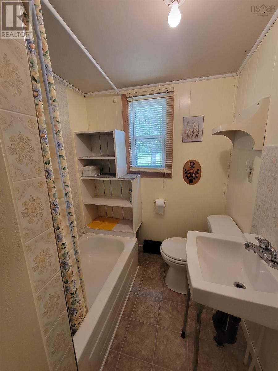 8356 East Bay Highway, Big Pond, Nova Scotia  B1J 1Z6 - Photo 9 - 202516868