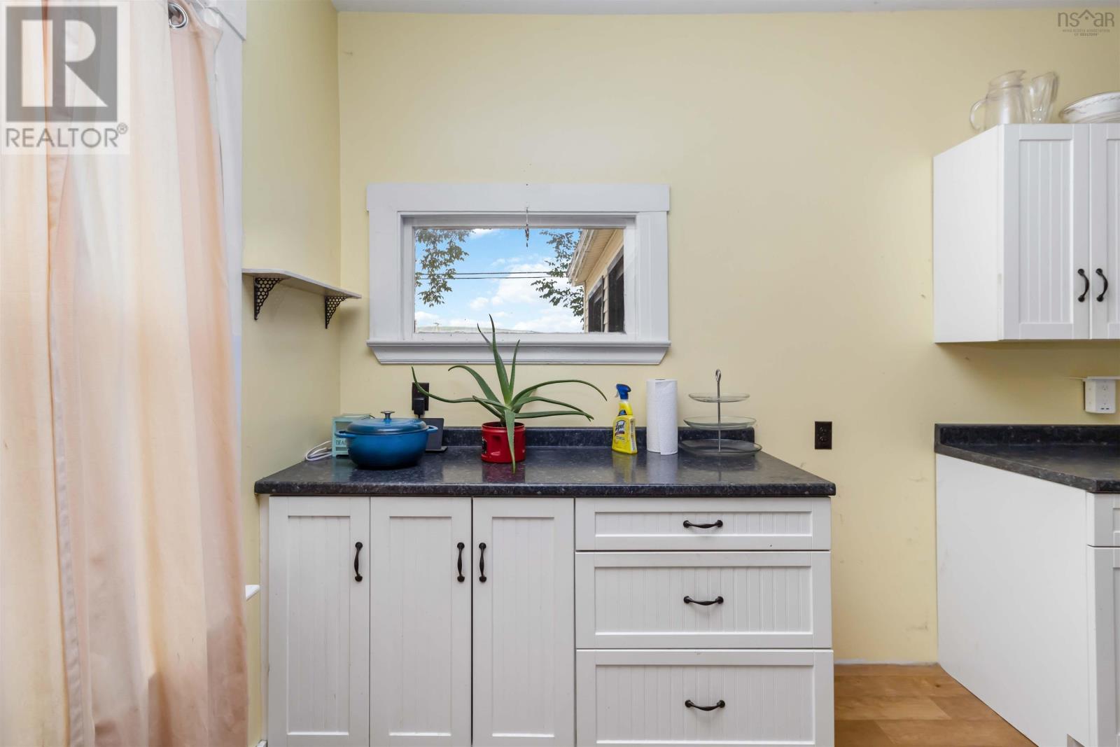 101 Pleasant Street, Bridgewater, Nova Scotia  B4V 1N3 - Photo 35 - 202517094