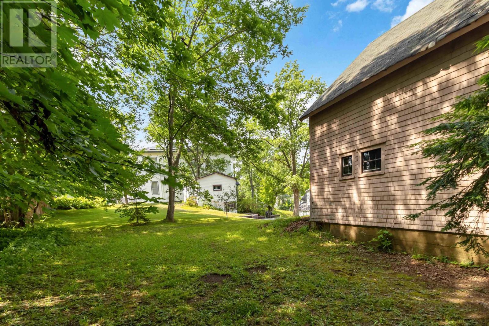 101 Pleasant Street, Bridgewater, Nova Scotia  B4V 1N3 - Photo 7 - 202517094