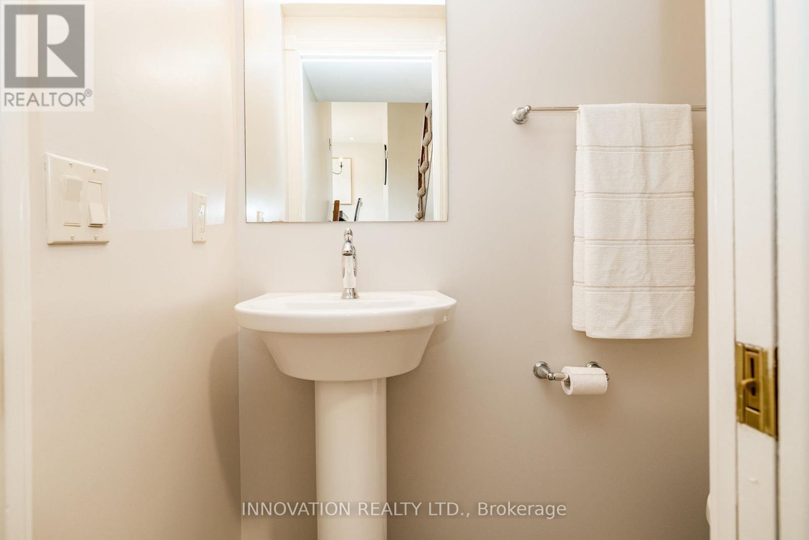 2751 Massicotte Lane, Ottawa, Ontario  K1T 3G9 - Photo 12 - X12323621