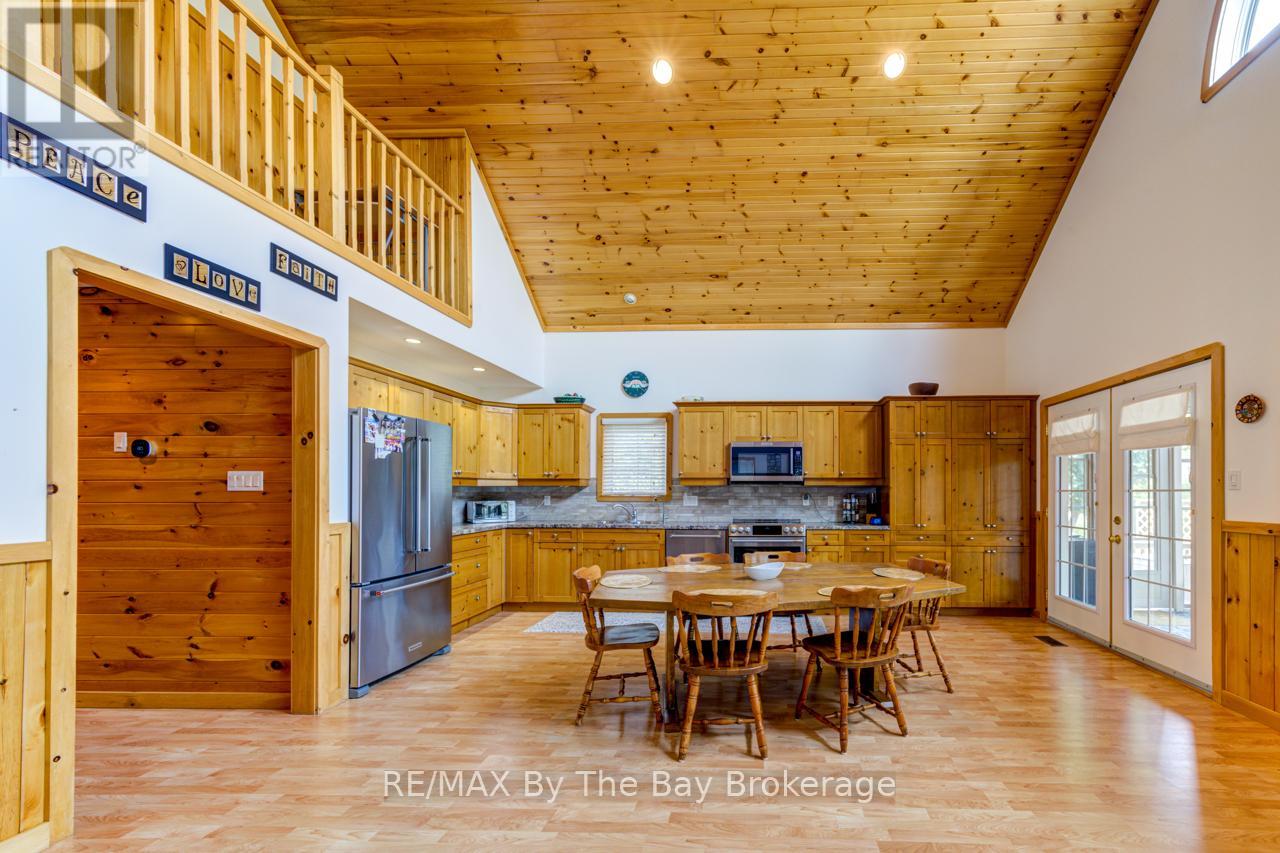 47 Madawaska Trail, Wasaga Beach, Ontario  L9Z 1X7 - Photo 9 - S12323628