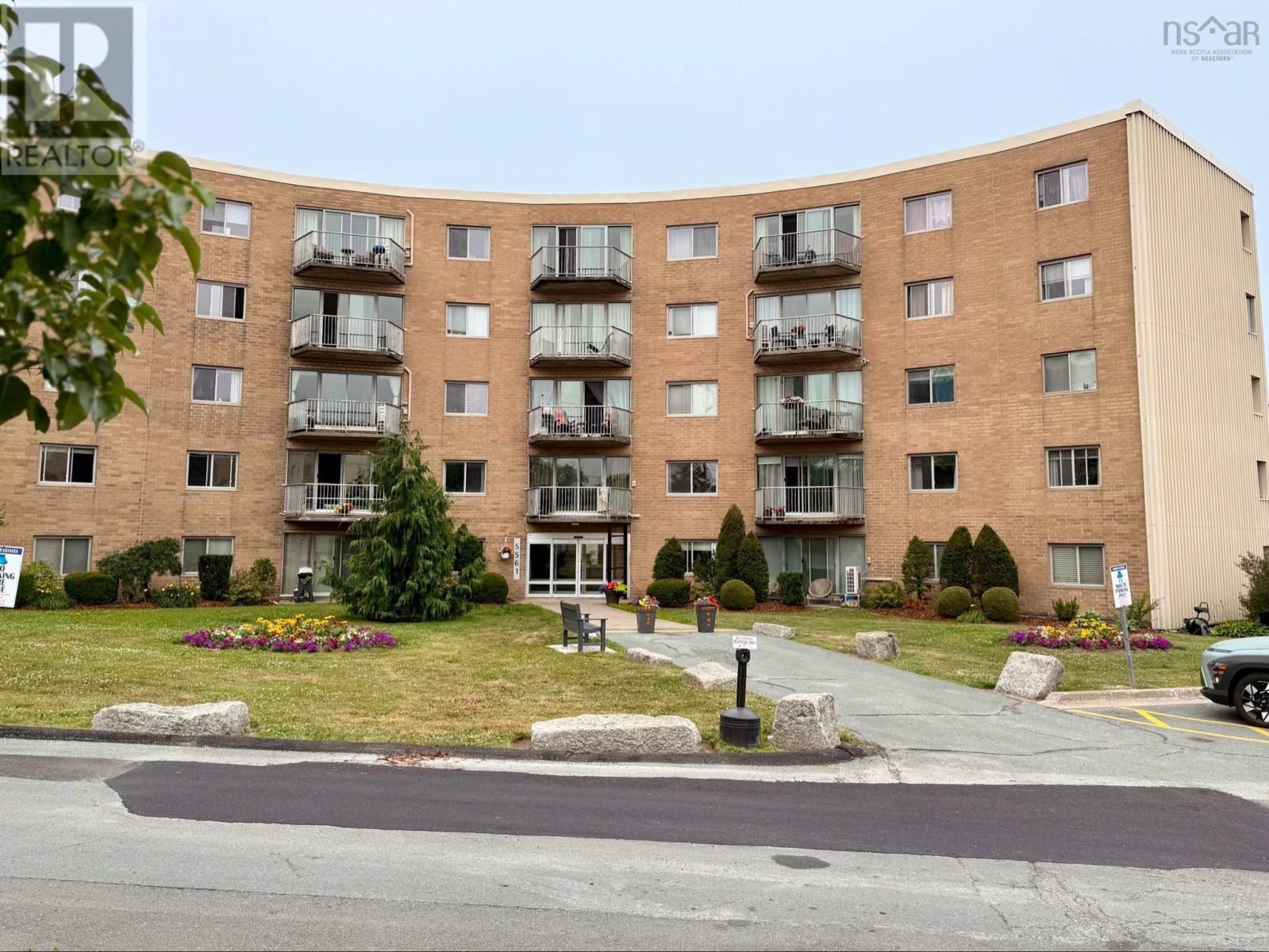 302 5561 Heatherwood Court, Halifax Regional Municipality, Nova Scotia  B3K 5N7 - Photo 1 - 202518219
