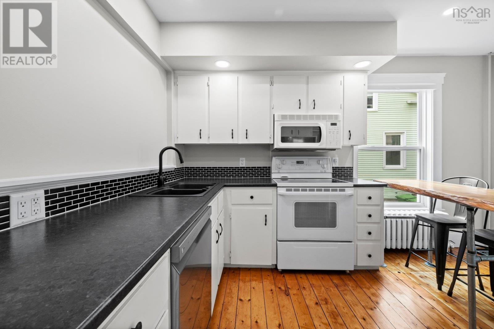 689 King Street, Windsor, Nova Scotia  B0N 2T0 - Photo 19 - 202518885