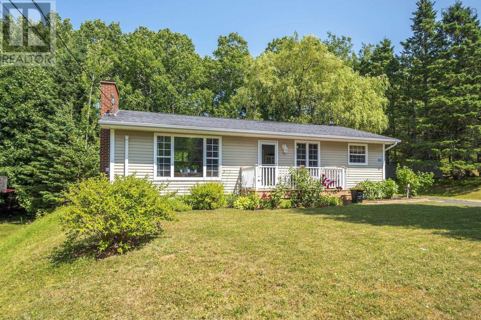 15 Catherine Crescent, New Minas, Nova Scotia  B4N 3Y3 - Photo 2 - 202519200