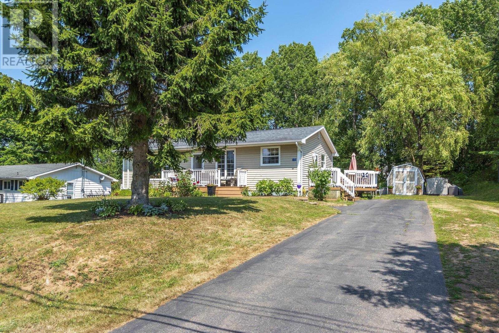 15 Catherine Crescent, New Minas, Nova Scotia  B4N 3Y3 - Photo 3 - 202519200
