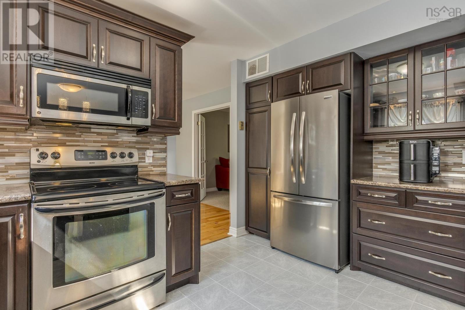 121 Greenwich Drive, Dartmouth, Nova Scotia  B2V 2N5 - Photo 7 - 202519198