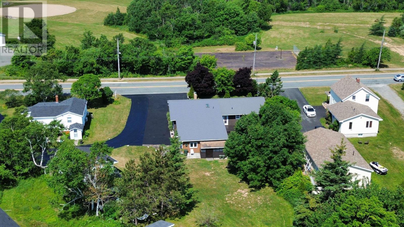 525 Phalen Road, Glace Bay, Nova Scotia  B1A 3B6 - Photo 11 - 202519557