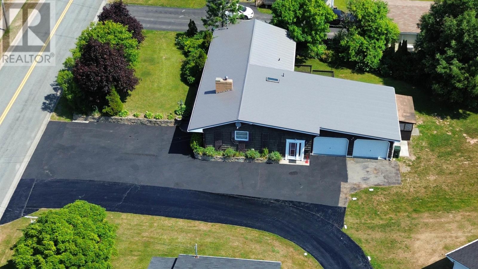 525 Phalen Road, Glace Bay, Nova Scotia  B1A 3B6 - Photo 10 - 202519557