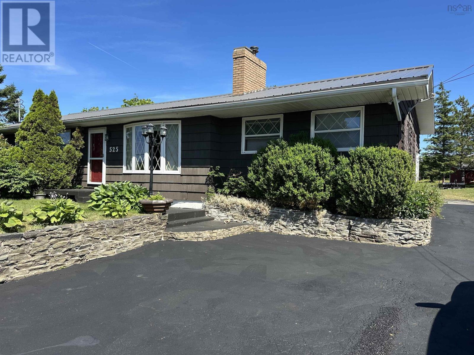 525 Phalen Road, Glace Bay, Nova Scotia  B1A 3B6 - Photo 1 - 202519557