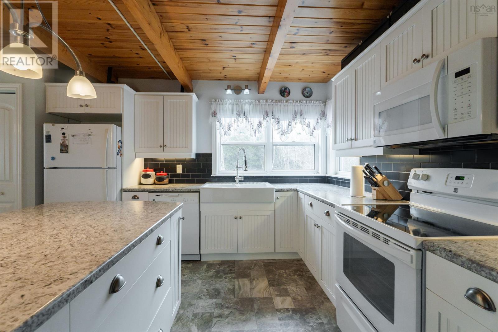 176 Beaver Dam Trail, Labelle, Nova Scotia  B0T 1E0 - Photo 12 - 202509241