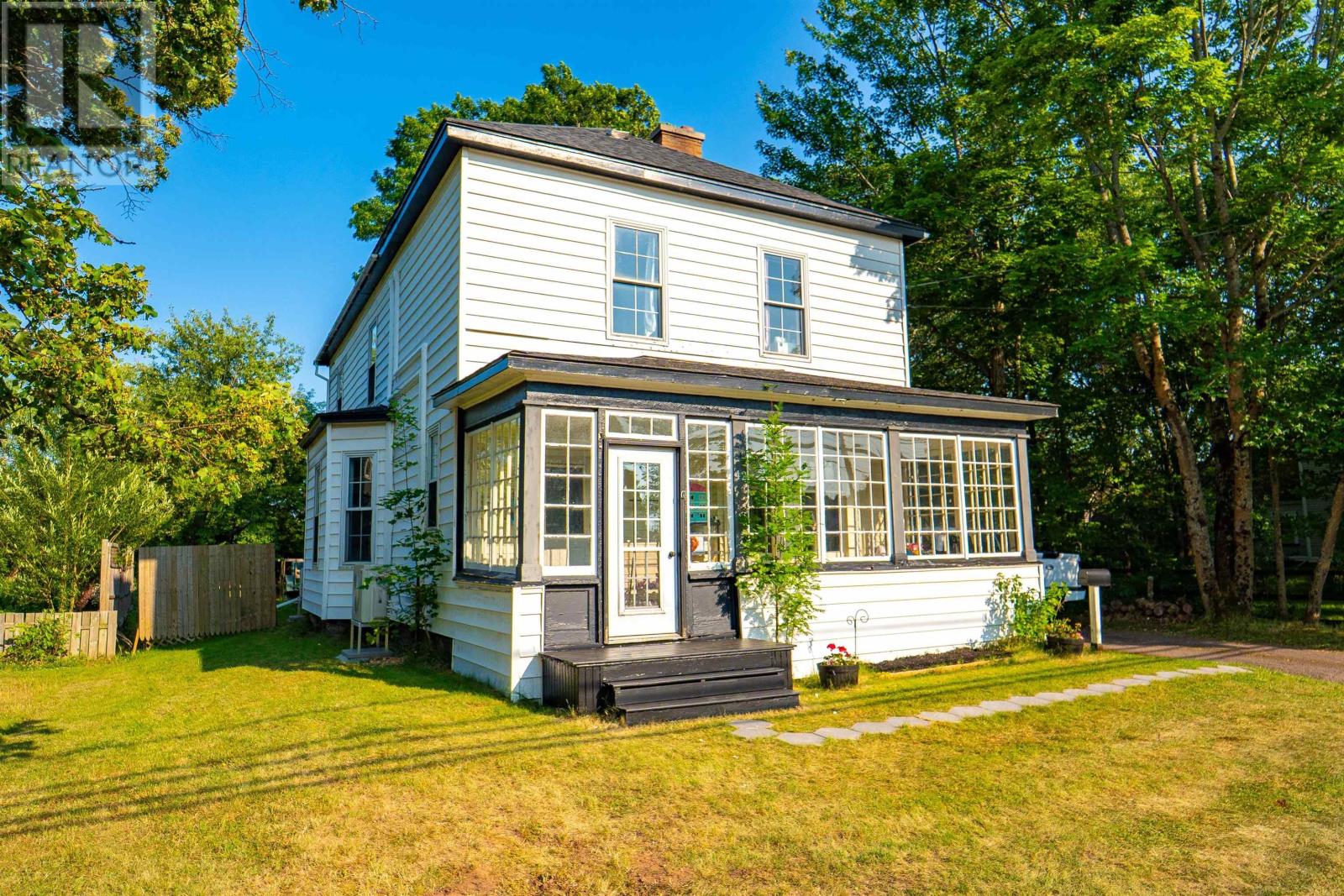 Property at 42 Victoria Street W image 1