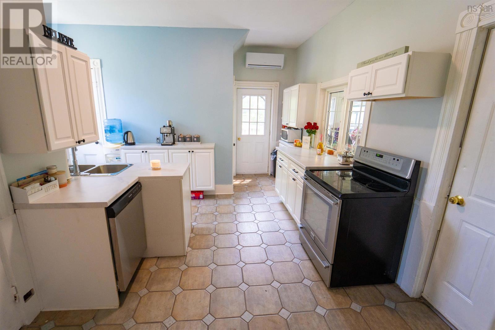 42 Victoria Street W, Amherst, Nova Scotia  B4H 1C1 - Photo 18 - 202518222
