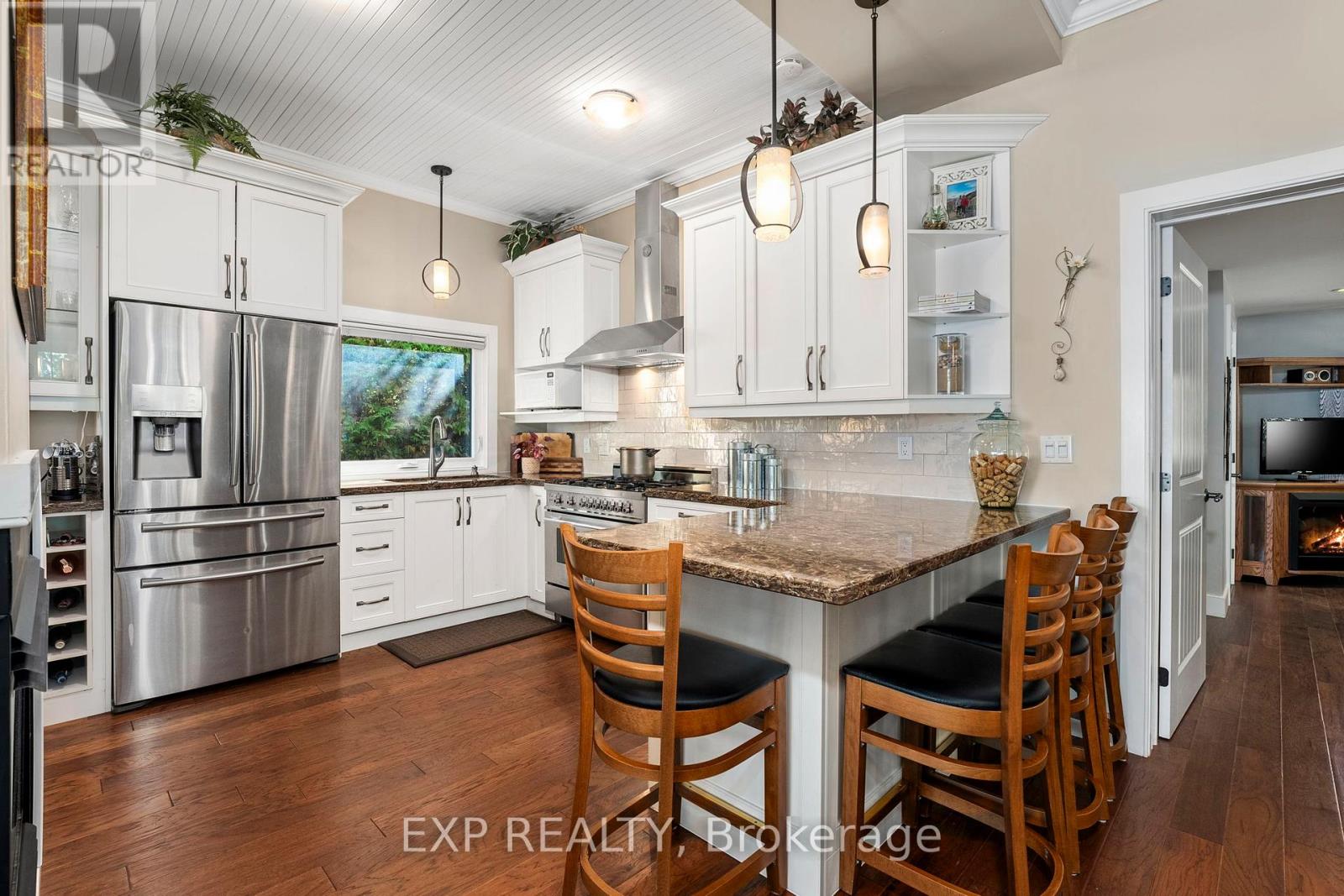 21 Pinery Lane, Georgina, Ontario  L0E 1L0 - Photo 15 - N12323636