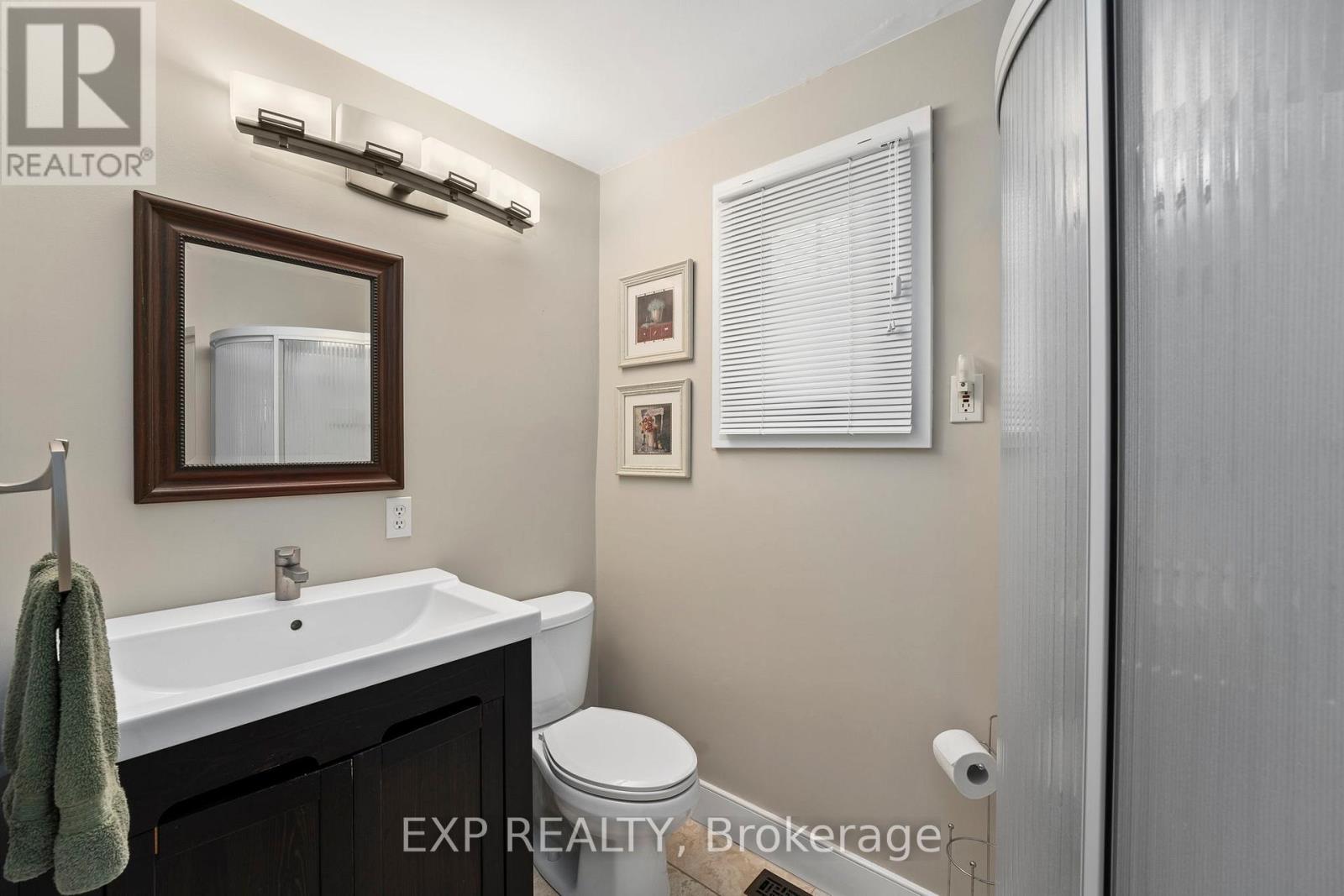 21 Pinery Lane, Georgina, Ontario  L0E 1L0 - Photo 19 - N12323636