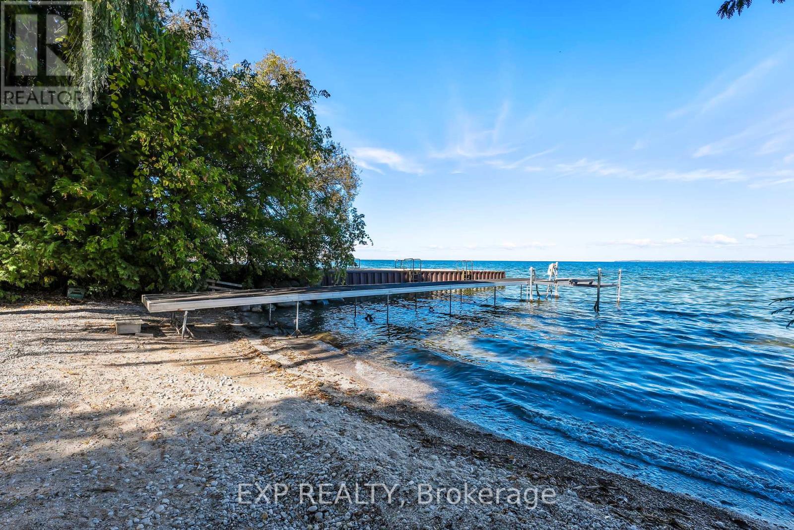 21 Pinery Lane, Georgina, Ontario  L0E 1L0 - Photo 3 - N12323636