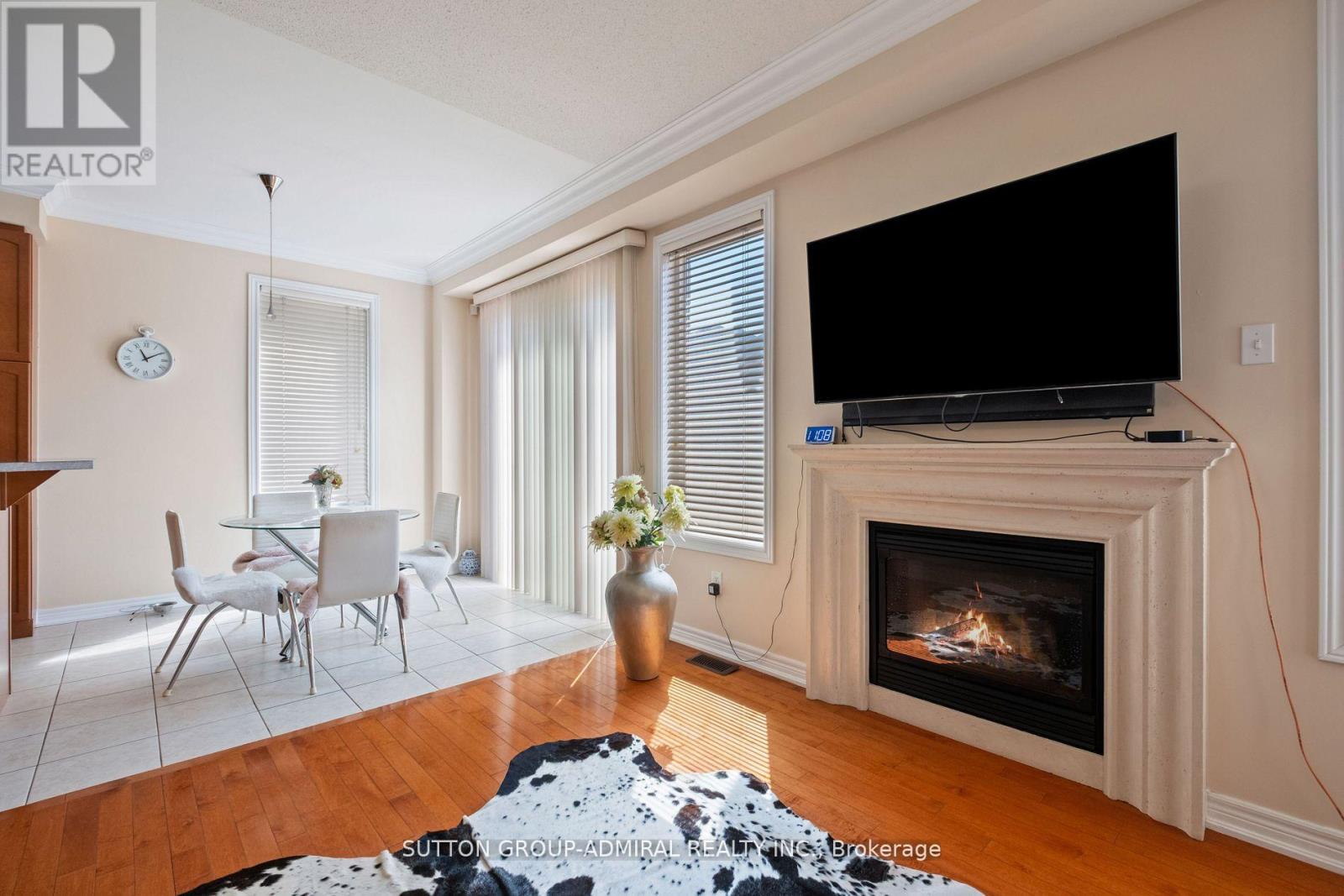 11 Thistle Avenue, Richmond Hill, Ontario  L4E 0B6 - Photo 18 - N12323689